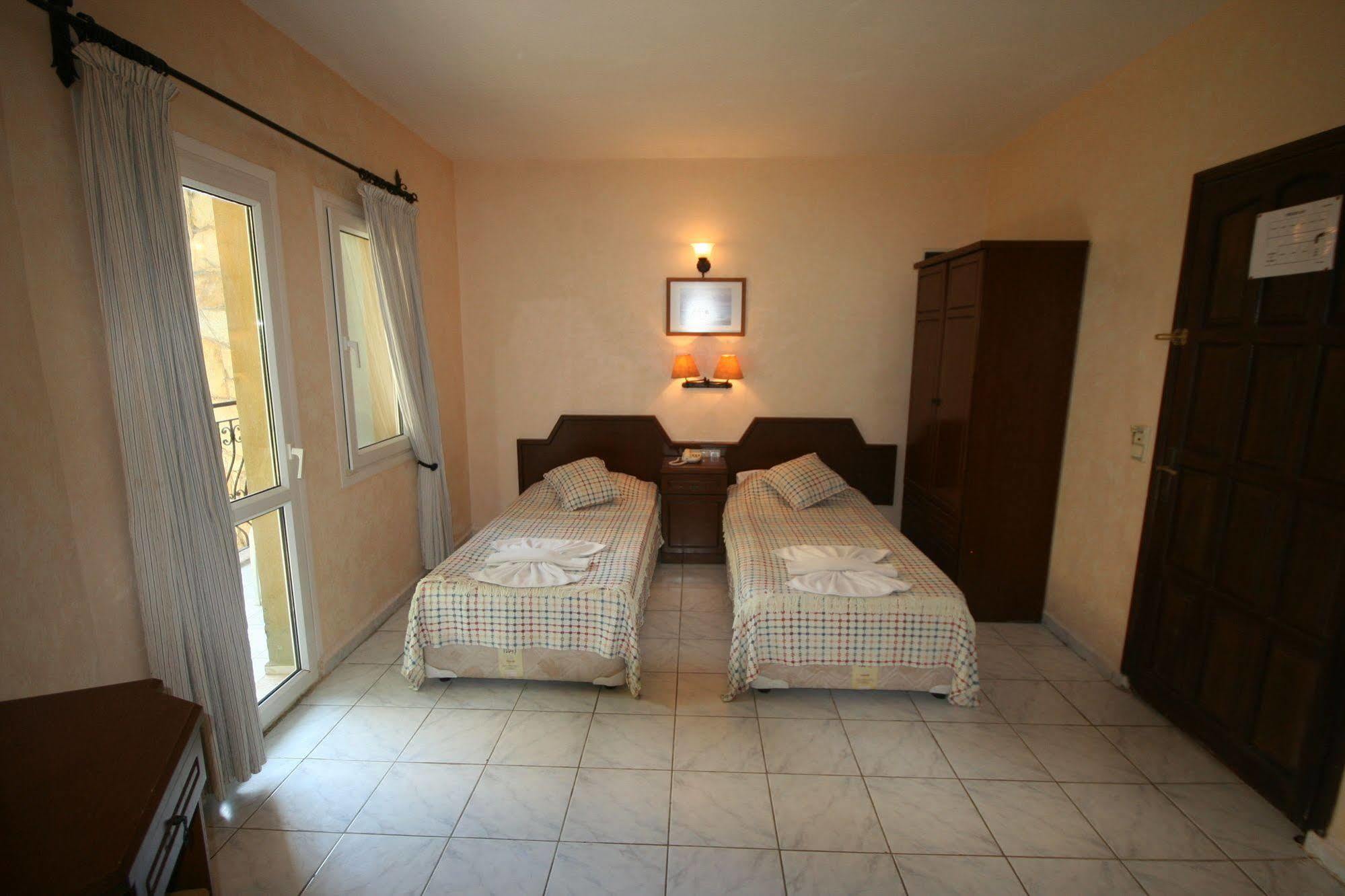 Cypriot Hotel Öludeniz Exteriör bild